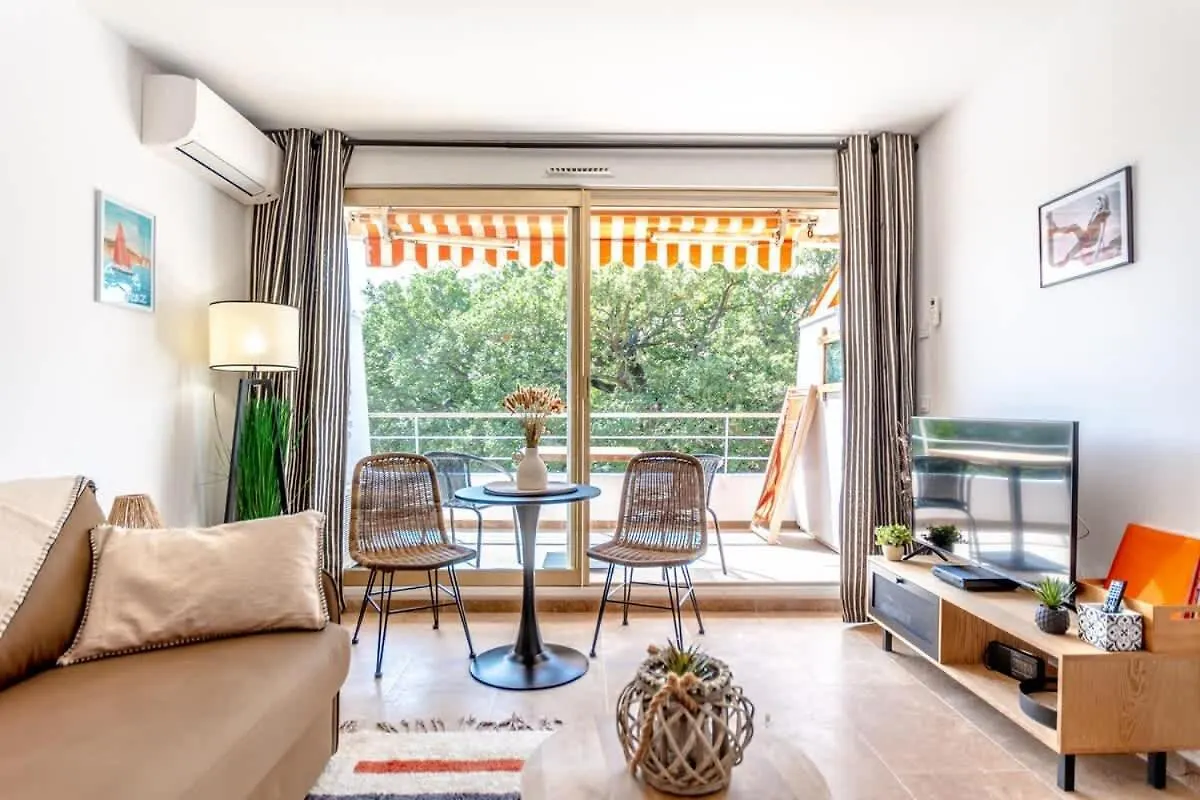 Studio Piscine Et Parking Saint-Tropez 0*,