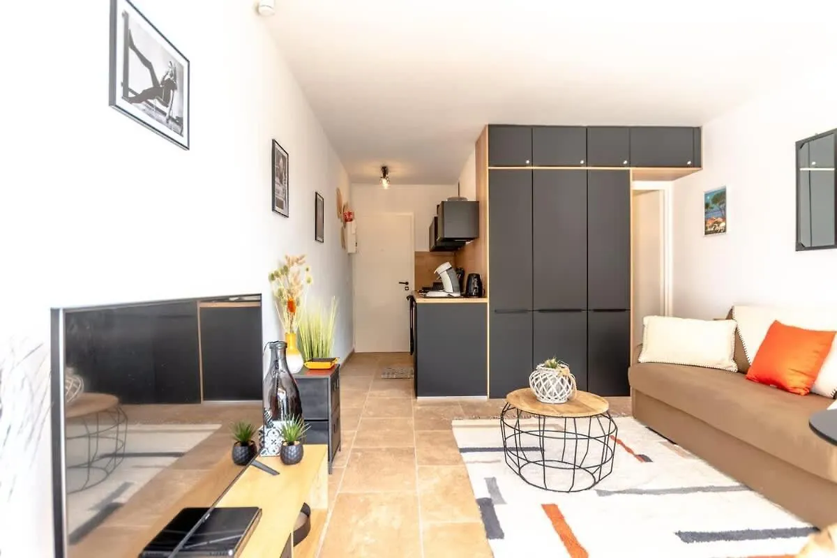Studio Piscine Et Parking Saint-Tropez